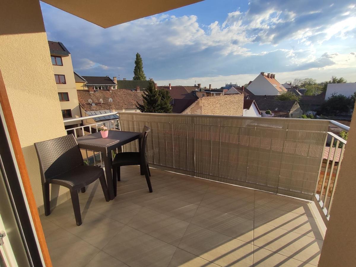 Bajcsy Apartment Debrecen Dış mekan fotoğraf