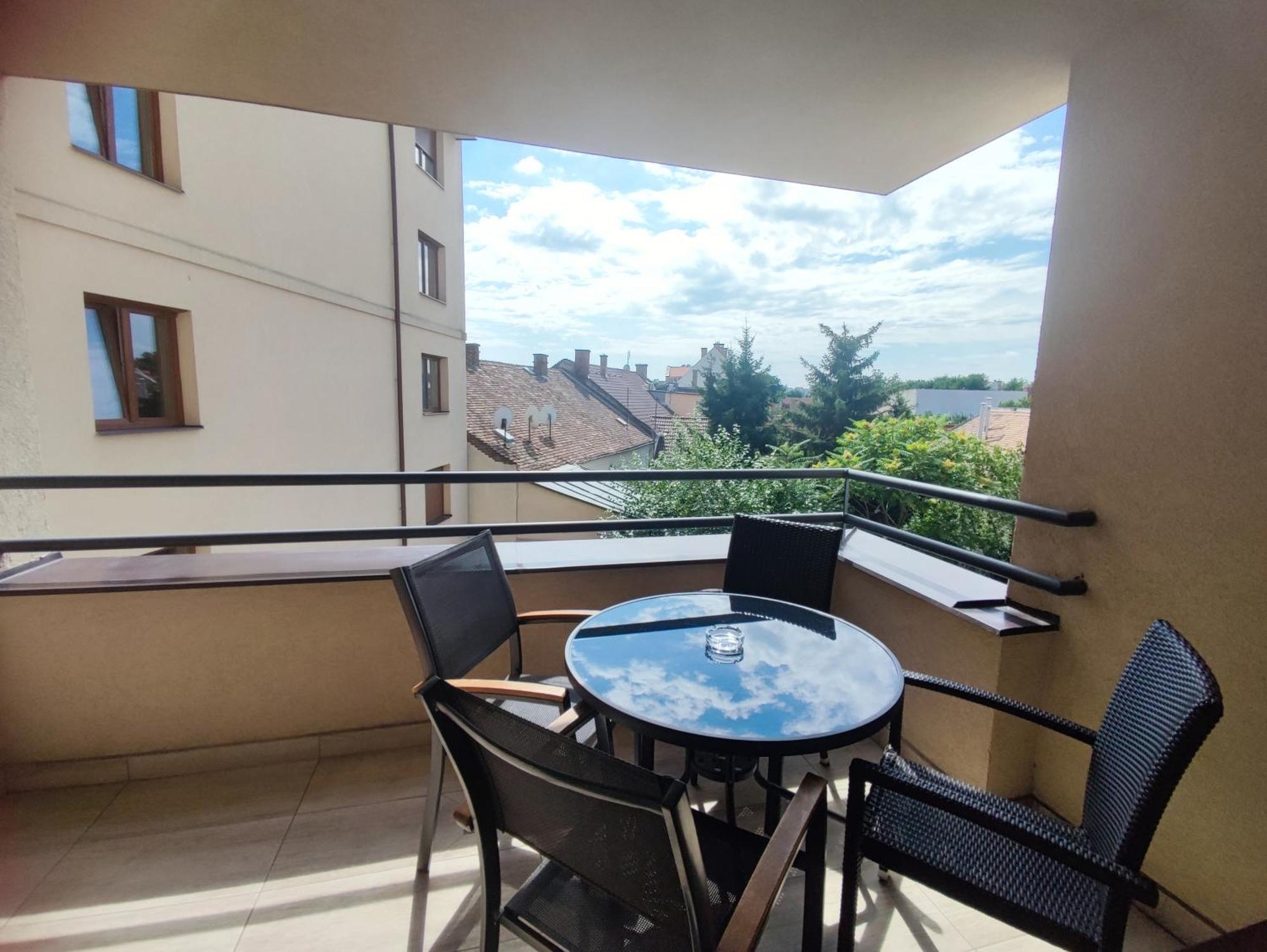 Bajcsy Apartment Debrecen Dış mekan fotoğraf